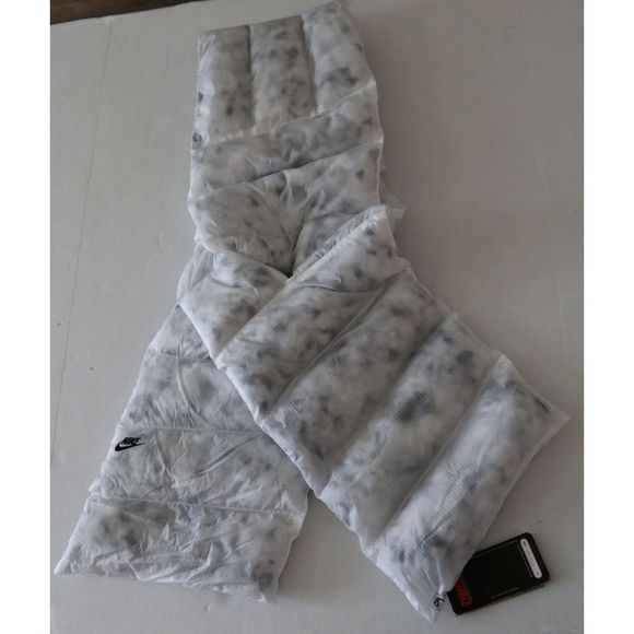 Nike FB2319 102 Unisex Sz One Size Marble Thermore Insulated Scarf $80 - Picture 3 of 5